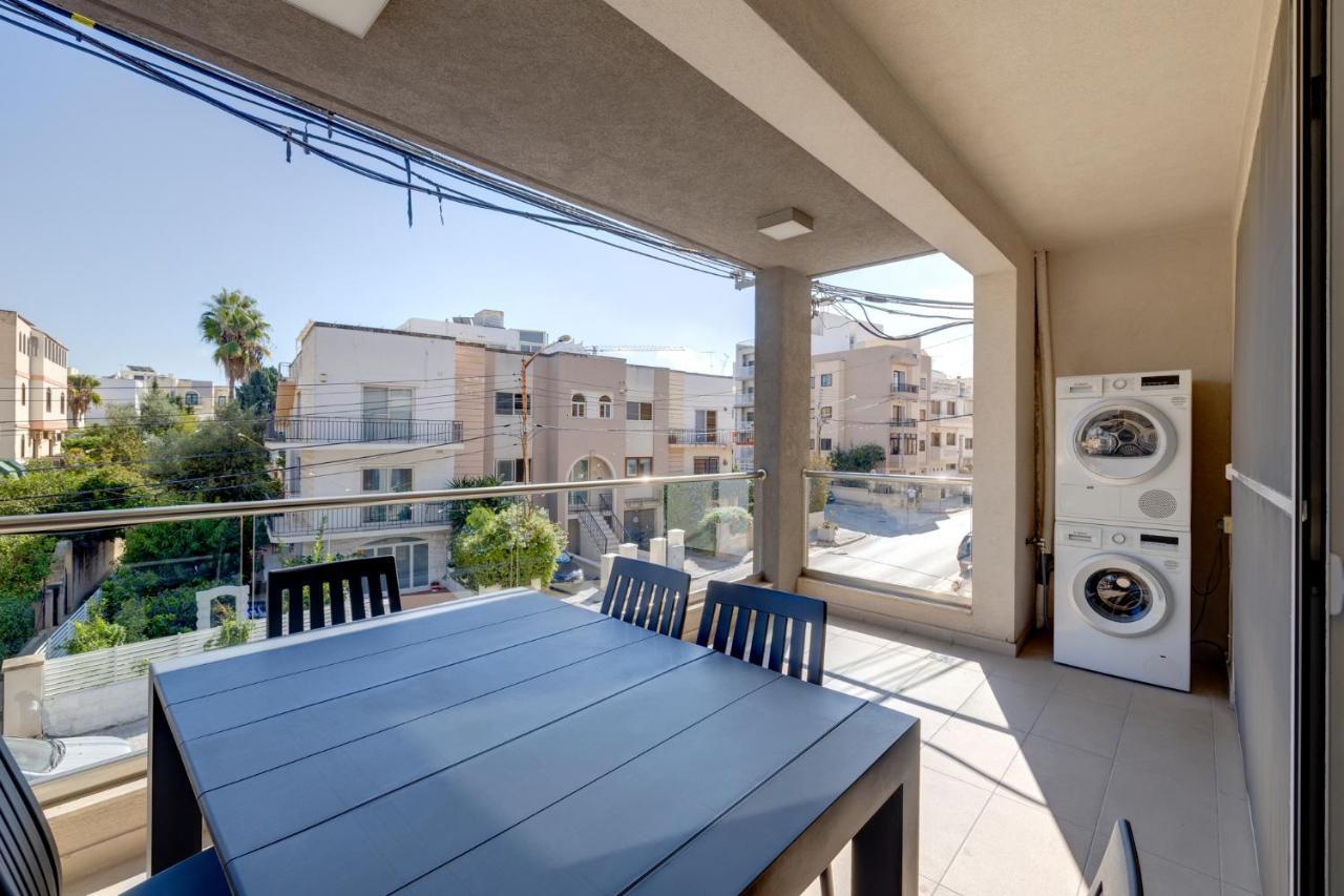 Marvellous 3Br Apartment In Central St Julians Сент Джулианс Экстерьер фото