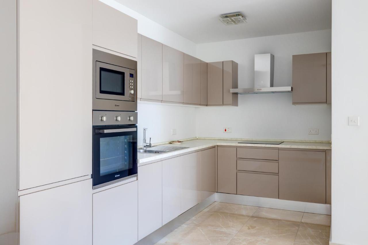 Marvellous 3Br Apartment In Central St Julians Сент Джулианс Экстерьер фото